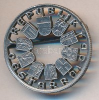Ausztria 1932. 2Sch Ag 'Haydn' címerek kivágva és jelvénnyé alakítva 
Austria 1932. 2 Schilling Ag 'Haydn' turned into a badge