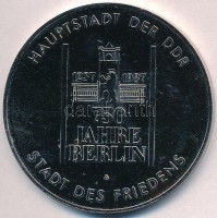 NDK 1987. '750 éves Berlin' fém emlékérem (60mm)T:2
GDR 1987. '750 Jahre Berlin' metal medallion (60mm) C:XF