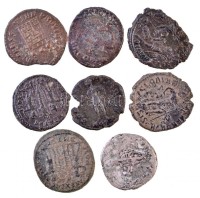 Római Birodalom 8db-os római pénztétel, közte 1db Septimius Severus denár és 7db IV. századi kisbronz T:2,2-,3
Roman Empire 8pcs of various Roman coins, including 1pc denarius from Septimius Severus and 7pcs of small bronze coins from the