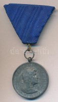 1940. 'Erdélyi Emlékérem' cink kitüntetés, mellszalaggal. SZIGN.: BERÁN T:2 
Hungary 1940. 'Transylvania Medal' zinc decoration with ribbon. Sign.:BERÁN C:XF
NMK.: 428.