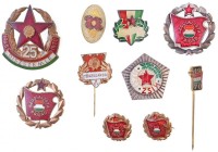 10db-os vegyes jelvény és kitűző tétel a Szocialista korszakból, közte 'Kiváló Katona, '25. Díszszemle 1945-1970', 'KISZ 1970' T:2