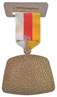 Ausztria 1976. 'Bak' fém jelvény (~52x56mm) T:2
Austria 1976. 'Steinbock' fém jelvény (~52x56mm) C:XF