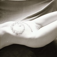 cca 1978 Különféle helyszíneken készült, szolidan erotikus felvételek, 13 db vintage negatív, 6x6 cm / 13 erotic photos, 6x6 cm