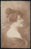 1919 Tilda, hölgy műtermi fotója, 14x9 cm