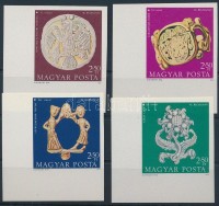 1973 Bélyegnap (46.) - Magyar Nemzeti Múzeum régi magyar ékszerei ívsarki vágott sor (3.000)