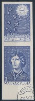 1973 Nikolausz Kopernikusz vágott ívszéli szelvényes bélyeg (3.000)
