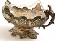 1900 ezüst (Ag.) neobarokk jardiniere, áttört szélekkel, poncolt, cizellált, öntött fülekkel, jelzett (V. Mayer's Soehne), eredeti csiszolt üvegbetéttel (nagyon apró csorbával), 30×16 cm, m:14 cm nettó:492 g / Silver  jardiniere,