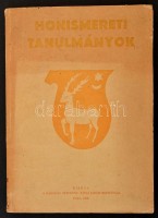 Honismereti tanulmányok. Szerk.: Dreisziger József, Rácz István. Pápa, 1970, Hazafias Népfront Pápai Járási Bizottsága,(Pápai Járási Tanács VB.-ny.) Kiadói papírkötés, jó állapotban. Megjelent 300 példányban. Ritka!