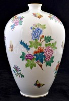 cca 1920 Herendi Viktória mintás díszváza, kézzel festett, jelzett (koronás), hibátlan, m: 36 cm /cca 1920 Herend porcelain Queen Victoria vase, handpainted, with hallmark (with crown), in flawless condition, h: 36 cm