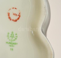 Hollóházi porcelán kutya, kézzel festett, jelzett, kis kopásnyomokkal, 20×12 cm