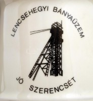'Dorogi Szénbányák Lencsehegyi Bányászüzem' Hollóházi emlék söröskupa, jelzett, hibátlan, m: 16 cm