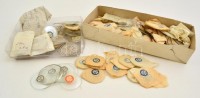 Kb 150-200 darab nem használt óraüveg különböző méretekben zsebórákhoz és karórákhoz is. / Nearly 200 watch glasses