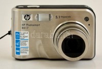 HP Photosmart R817 digitális fényképezőgép, új állapotban, tartozékokkal, eredeti dobozában, angol szabványú tápcsatlakozóval