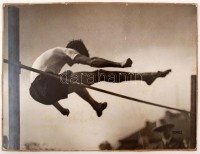 1922 Kerny István: (1897-1963): Magasugró, vintage alkotás. Pecséttel jelzett. Kartonon, hibával. / 1922: High-jumper. Vintage photo with fault. On cartboard. 30x40 cm