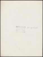 Haár Ferenc (1908-1997) budapesti fotóművész és fotóriporter hagyatékából 2 db pecséttel jelzett, vintage fotó (az egyiken aláírás is van), 19x17 cm és 23,5x18 cm