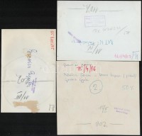 cca 1960-1970 7 db magyar futballistákat ábrázoló fotó, köztük az Aranycsapat tagjai, Grosics Gyula, Buzánzsky Jenő, köztük hátoldalán feliratozottak, 10x17,5 és 16x18 cm közti méretben