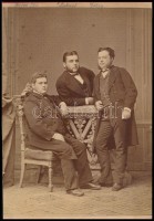 cca 1868 Knebel Ferenc szombathelyi fényirdájában készült, képoldalon feliratozott csoportkép, 14,5x10 cm