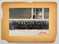 Diskay Lenke: Pecséttel és matricával jelzett tablófotó 23x17 cm