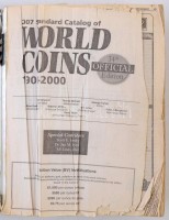Standard Catalog of world coins, 1901-2000, 34th edition, Krause Publications, 2007. Erősen használt állapotban, a hátlapi borító és néhány oldal hiányzik
