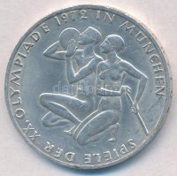 NSZK 1972J 10M Ag 'Müncheni Olimpia - térdelő atléták' T:1-,2 ph.FRG 1972J 10 Mark Ag 'Münich Olympics - Athletes kneeling' C:AU,XF edge errorKrause KM#132