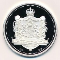 Németország 1992. 'III. Szász Frigyes Ágost - Német királyok' jelzett Ag emlékérem, tanúsítvánnyal (20g/0.999/40mm) T:PPGermany 1992. 'Friedrich August III von Sachsen - Deutsche Könige' hallmarked Ag medallion with certificate
