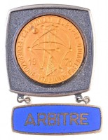 Olaszország 1971. '1971-es női röplabda-Európa-bajnokság - Játékvezető' részben zománcozott fém jelvény (38mm) T:1-,2Italy 1971. '1971 Women's European Volleyball Championship' partially enamelled metal badge (38mm) C:AU,XF
