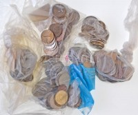 Vegyes külföldi fémpénz tétel 1kg súlyban T:vegyes