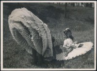 cca 1935 Dr. Csörgeő Tibor (1896-1968) budapesti fotóművész hagyatékából, 2 db jelzés nélküli, vintage fotó, magyaros stílusban, 8,5x11,5 cm és 13x18 cm