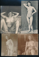 cca 1900-1940 Régi erotikus fotók, vegyes méretben és állapotban, 9 db, 5,5×4 és 11×8 cm közötti méretekben