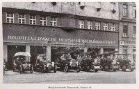 Bericht über die Tätigkeit und Verwaltung der Feuerwehr der Stadt Wien vom 1. Jänner 1920 bis 31. dezember 1929. Wien, 1930, Verlage des Gemeinderatspräsidiums,(L. Beck&Sohn-ny.), 330 p.+1 t.(kihajtható térképpel.) Egészoldalas és