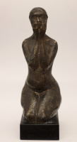 Gerő Gyula (1910 - 1997?): Térdeplő akt, festett agyag, 32 x 17 cm