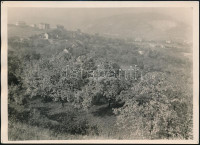 cca 1932 Kinszki Imre (1901-1945) budapesti fotóművész pecséttel jelzett, vintage fotóművészeti alkotása (Kilátás a Szendrő-hegyről), 13x18 cm