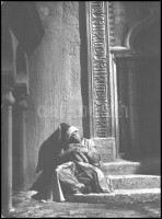 Angelo (1894-1974): Siesta Orientale, pecséttel jelzett, feliratozott fotóművészeti alkotás, 40×30 cm