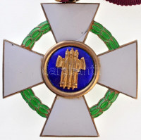 Olaszország 1942. 'Római Sas Rend Középkereszt' zománcozott és jelzetlen gyűjtői replika, nyakszalaggal (50mm) T:2 kis zománchibaItaly 1942. 'Order of the Roman Eagle Commander's Cross' enamelled and unmarked collector's replica with