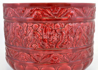 Rubinvörös nagy méretű szecessziós kaspó, puttós frízzel. Formaszámmal. Egy megragasztott sérüléssel. d: 34 cm, m: 27 cm