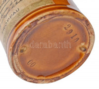 cca 1900-1910 Kerámia röviditalos flaska dugóval, Grande Distillerie, E. Lichnitz & Co., Troppau, Ausztria (ma Opava, Csehország) feliratú, Monarchia címerével díszített, hiányos, kopott címkével, formaszámmal jelzett, apró