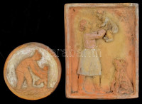 GM jelzéssel: Anya gyermekével, 2 db kerámia kisplasztika, kis kopásnyomokkal, d: 7,5 cm, 12×9,5 cm