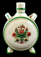 Zsolnay kis porcelán kulacs, matricás, jelzett, kis kopásnyomokkal, m: 9,5 cm