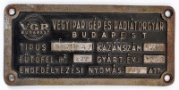 1916 Vegyiparigép és Radiátorgyár Bp. kazántábla, fém, 10,5x22 cm