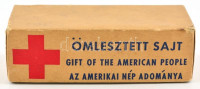 1956 Ömlesztett sajtos karton doboz, 'Az amerikai nép adománya' felirattal, 15,5×6,5x5 cm