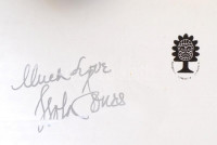 1986 Margitszigeti Színpad, Bizet: Carmen c. előadás plakátja, az egyik fellépő Isola Jones (1949-) dedikációjával, gyűrődésekkel, feltekerve, 68x48 cm.