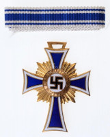 Német Harmadik Birodalom 1938. 'Német Anyasági Kereszt, arany fokozat' zománcozott, aranyozott Br kitüntetés szalaggal, eredeti dísztokban T:2 German Third Reich 1938. 'Cross of Honour of the German Mother, 1st class' enamelled and gold