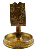 1917 Réz gyufatartó, gravírozott díszítéssel, m: 10,5 cm, d: 8,7 cm