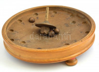 Régi fa gyermekjáték. Pörgettyű Sebela Ráfáel Sopron jelzéssel. Tál mérete d: 23 cm