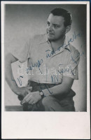 Kovács Károly (1902-1990) színész aláírása az őt ábrázoló fotón
