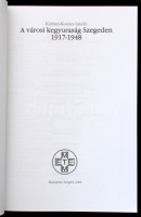 Kisházi-kovács László: A városi kegyuraság Szegeden. (A kezdetektől 1850-ig.) METEM Könyvek 59. Bp., 2006, METEM. Kiadói papírkötés. A szerző által dedikált. Jó állapotban.