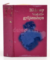 Bikkessy viselet-gyűjteménye. 1816-1820. Szerk.: Haiman György. Bp., 1987., Zrínyi-ny.,179 p.+44 t. Kiadói foltos, kopott nyl-kötés, kiadói műanyag védőborítóban, foltos, kopott borítóval. Megjelent 2000 példányban.