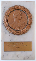 1952. 'IX. KER. T.S.B. IFJ. TORNA I.o. ÖSSZ.BAJN. 1952. I.' Br emlékplakett (70x23mm) + Br emlékérem (73mm) márványtalapzaton (86x143x20mm) T:2