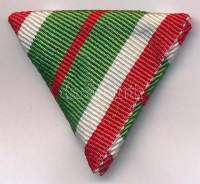 1923. 'II. osztályú nem katona állományú Tiszti Szolgálati Jel' eredeti mellszalagja jó állapotbanHungary 1923. 'Officer's Distinction for Long Service non-Combatants, 2nd Class' original ribbon in good conditionNMK 350.