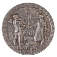 1938. 'Egyesült Erővel' ezüstözött fém irredenta jelvény. Szign.: Sződy Szilárd (25mm) T:1-